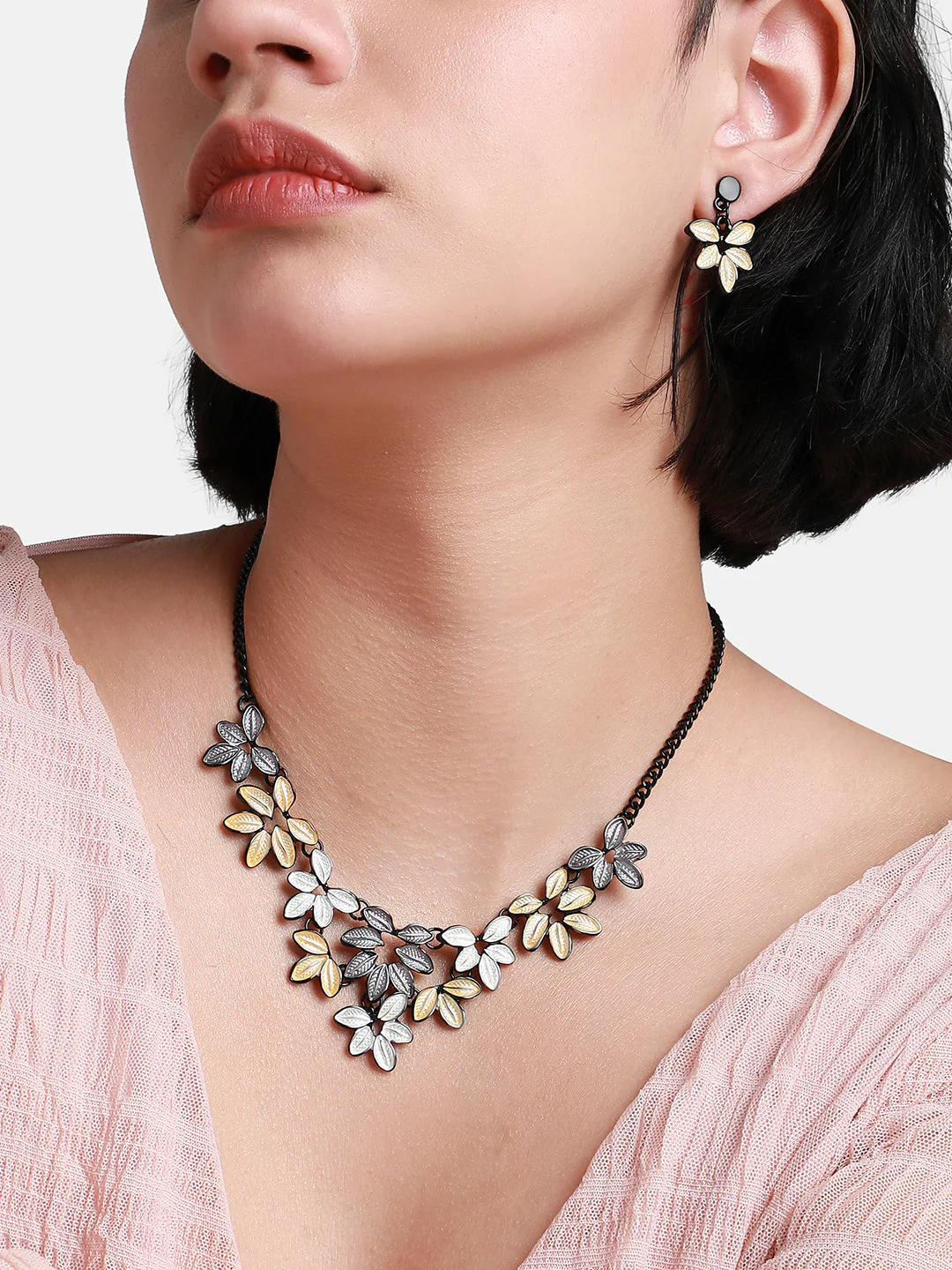 Foliage Necklace Earrings Jewellery Set - Image 3