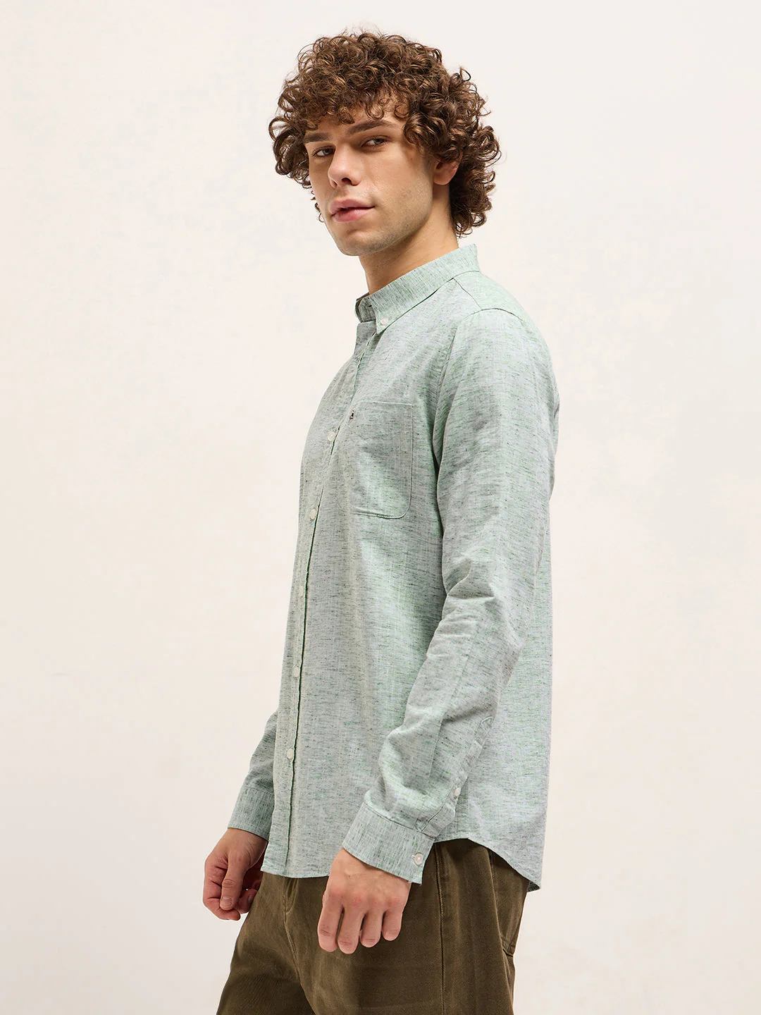 Green Slim Fit Solid Casual Shirt - Image 3