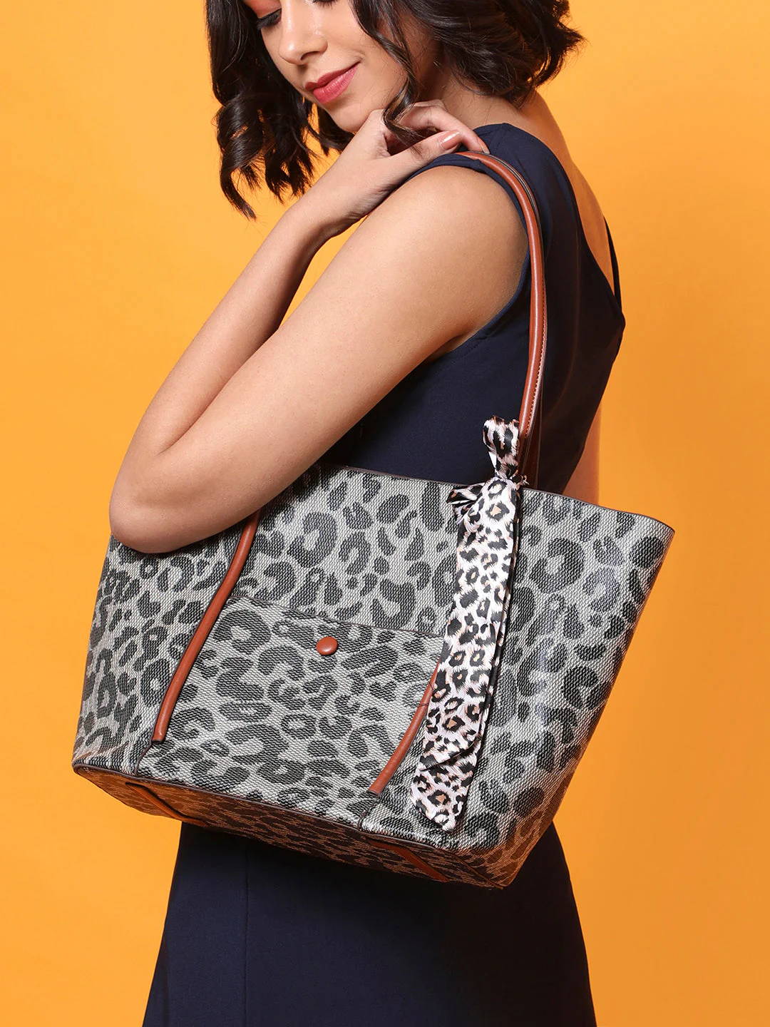 Leah Multicolor Tote Bag With Pouch Set - Image 4