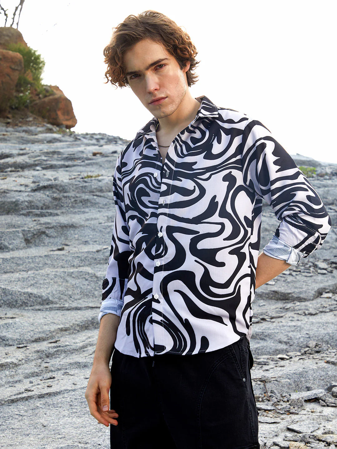 Contrast-Fluid Shirt - Image 3