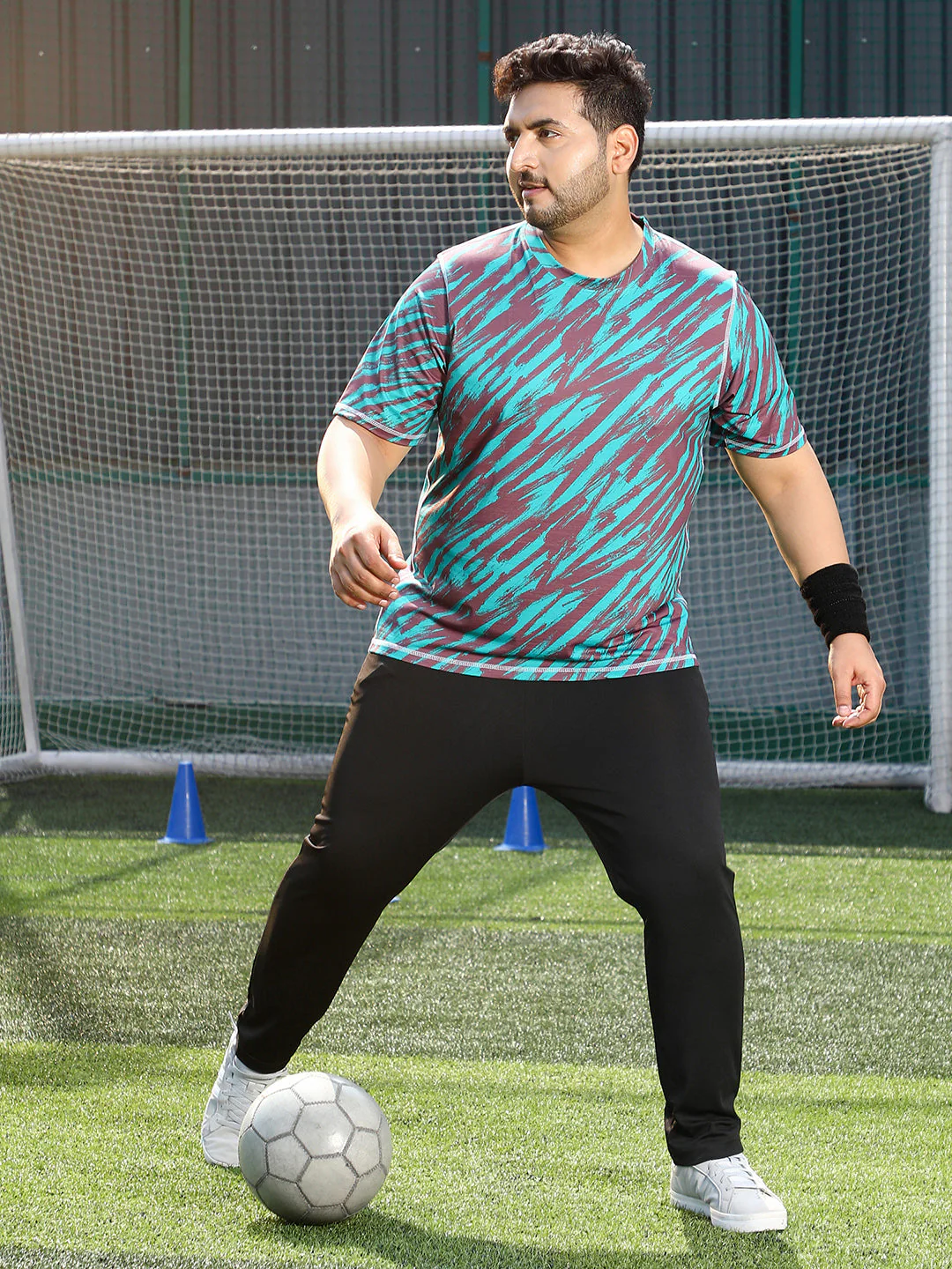 Contrast-Stroke Activewear T-Shirt - Image 6