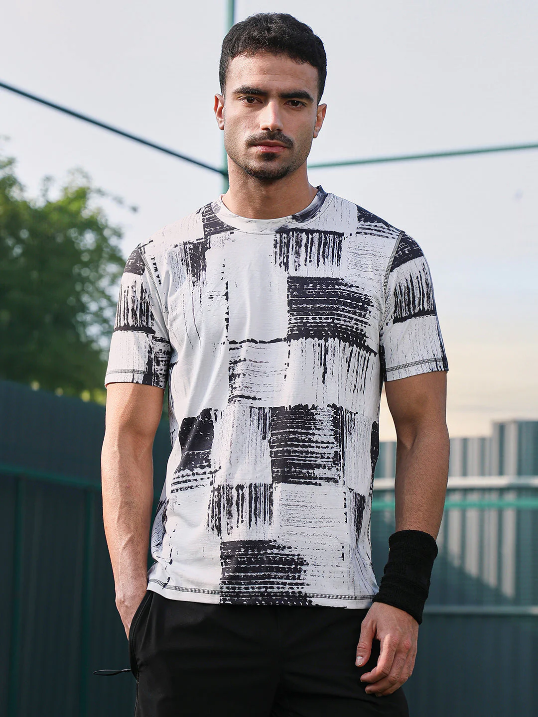 Contrast-Fade Activewear T-Shirt - Image 2