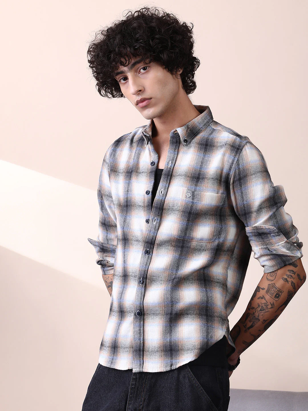 Gradient-Graph Regular Shirt - Image 3