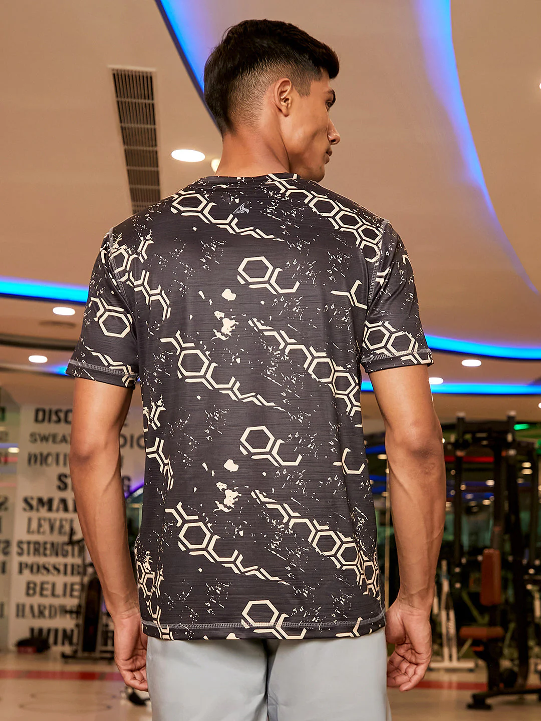 Geometric Activewear T-Shirt - Image 4