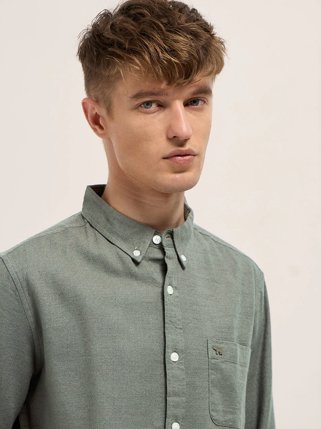 Olive Solid Slim Fit Cotton Casual Shirt with Button-Down Collar - Image 4