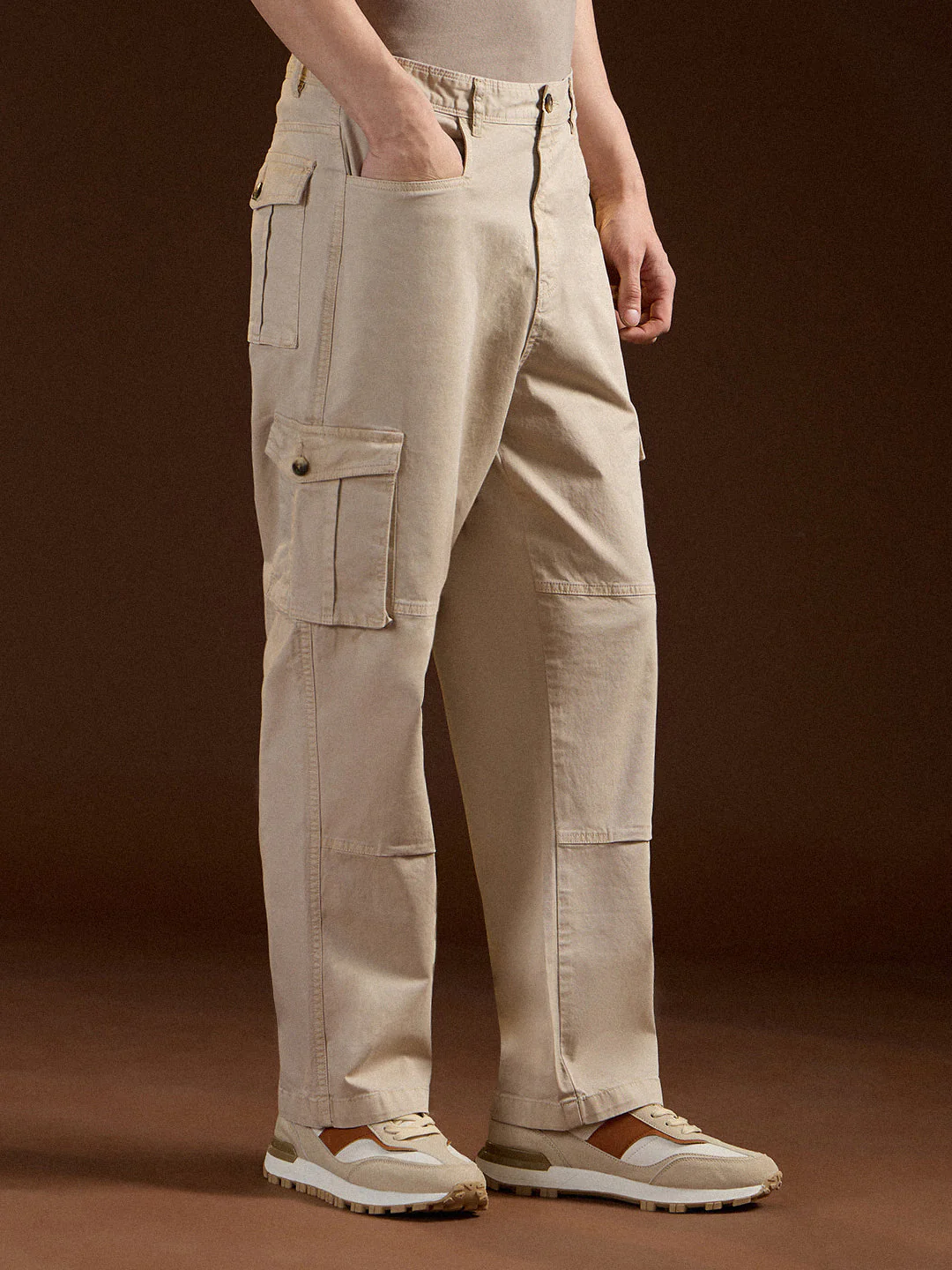 Cream Solid Straight Fit Functional & Stylish Cargo Pant - Image 4