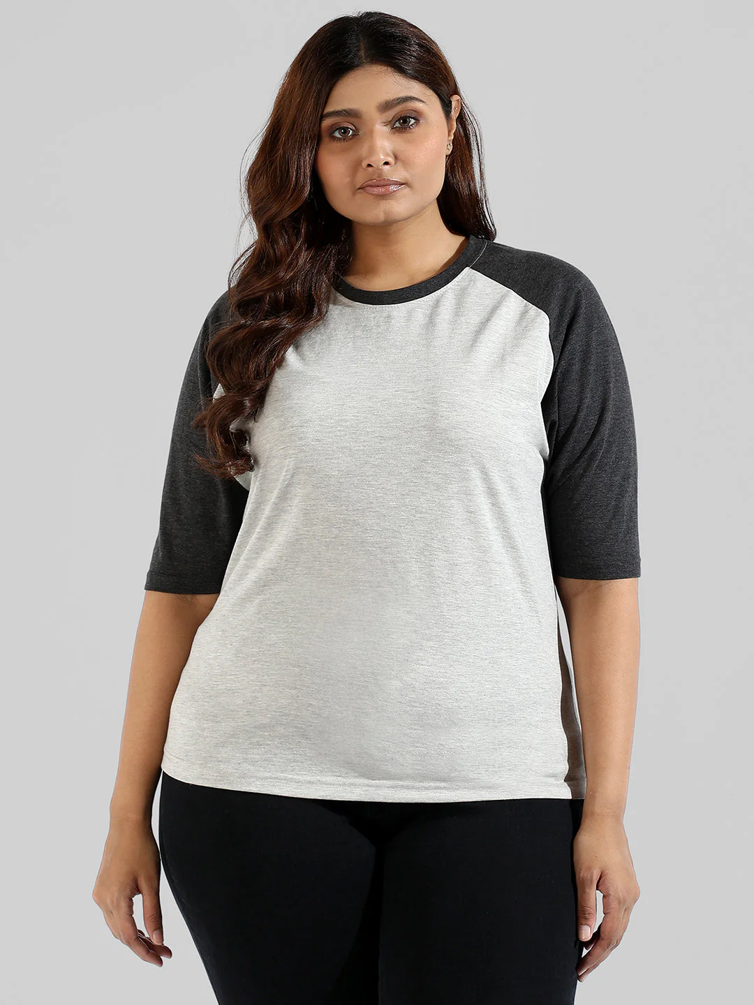 Colorblocked Stylish Quarter Sleeve Round Neck Top - Image 2