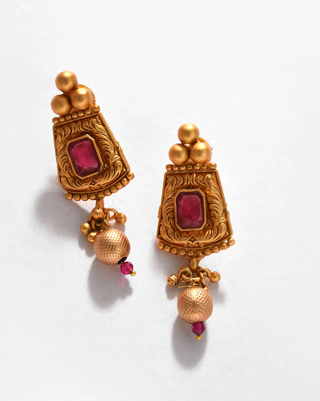 Gold-Plated Contemporary Jewellery Set - Image 5