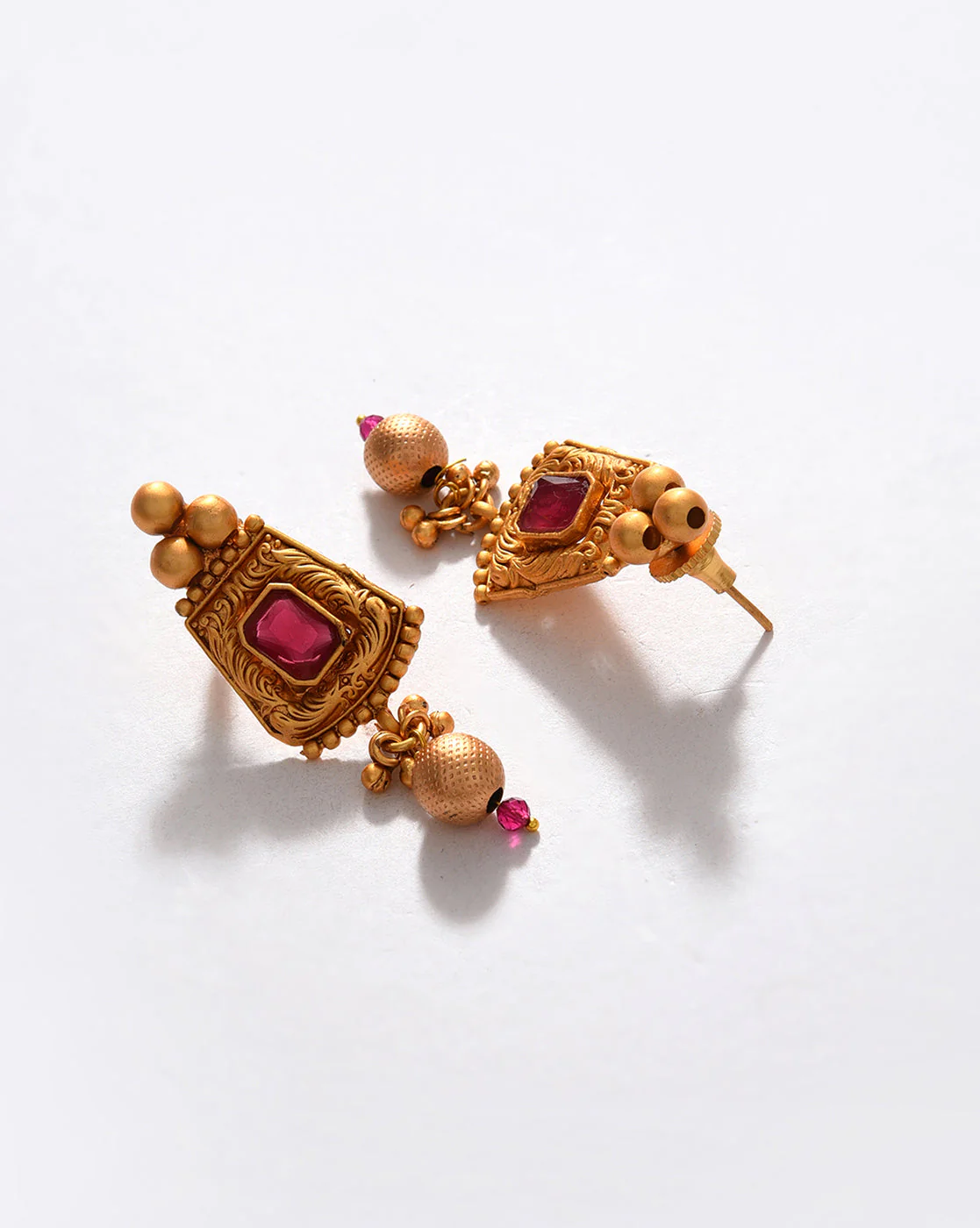 Gold-Plated Contemporary Jewellery Set - Image 6