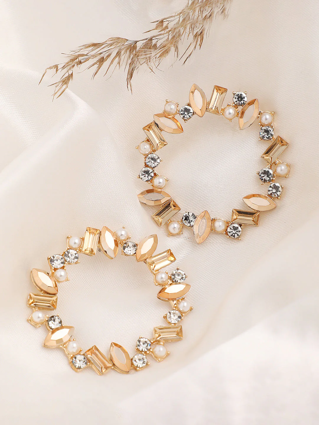 GOLD PLATED PARTY DESIGNER STONE STUD FOR WOMEN