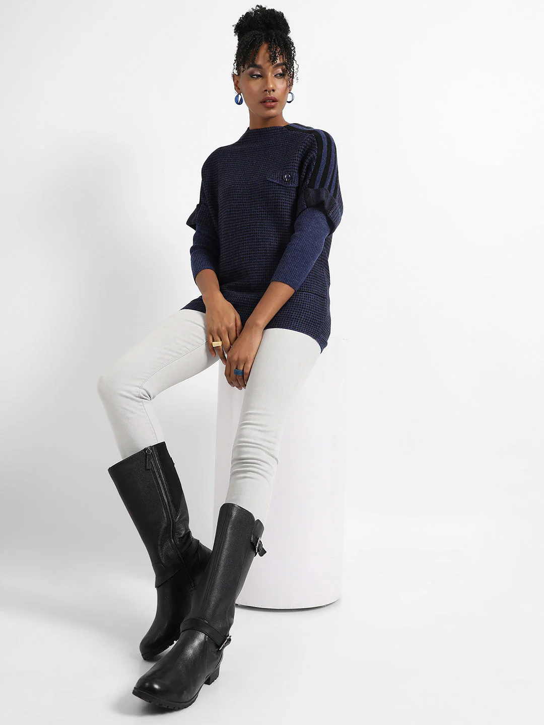 Micro Checkered Sweater With Striped Sleeve - Image 6