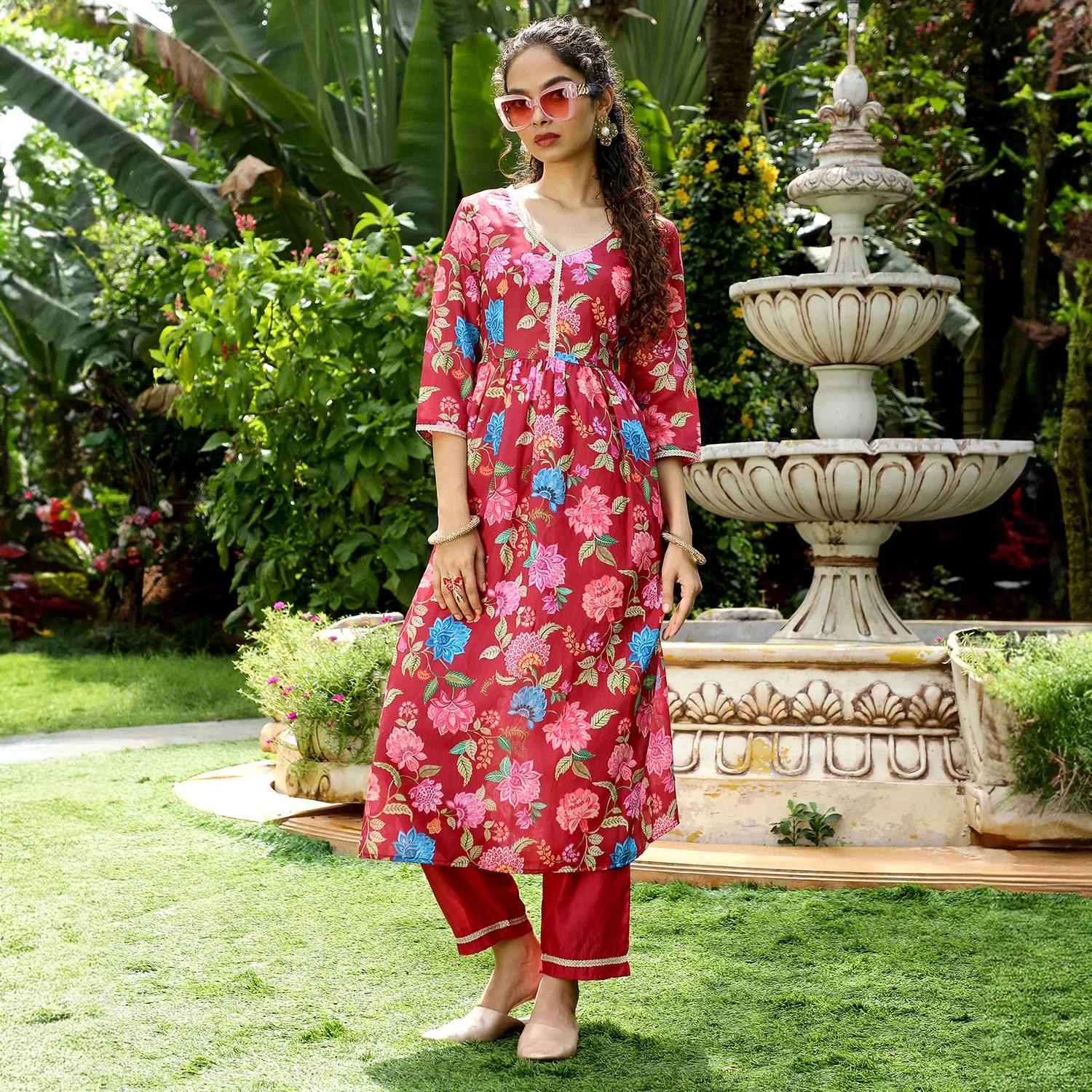 Flora Cluster Kurta With Trousers And Dupatta - Image 2
