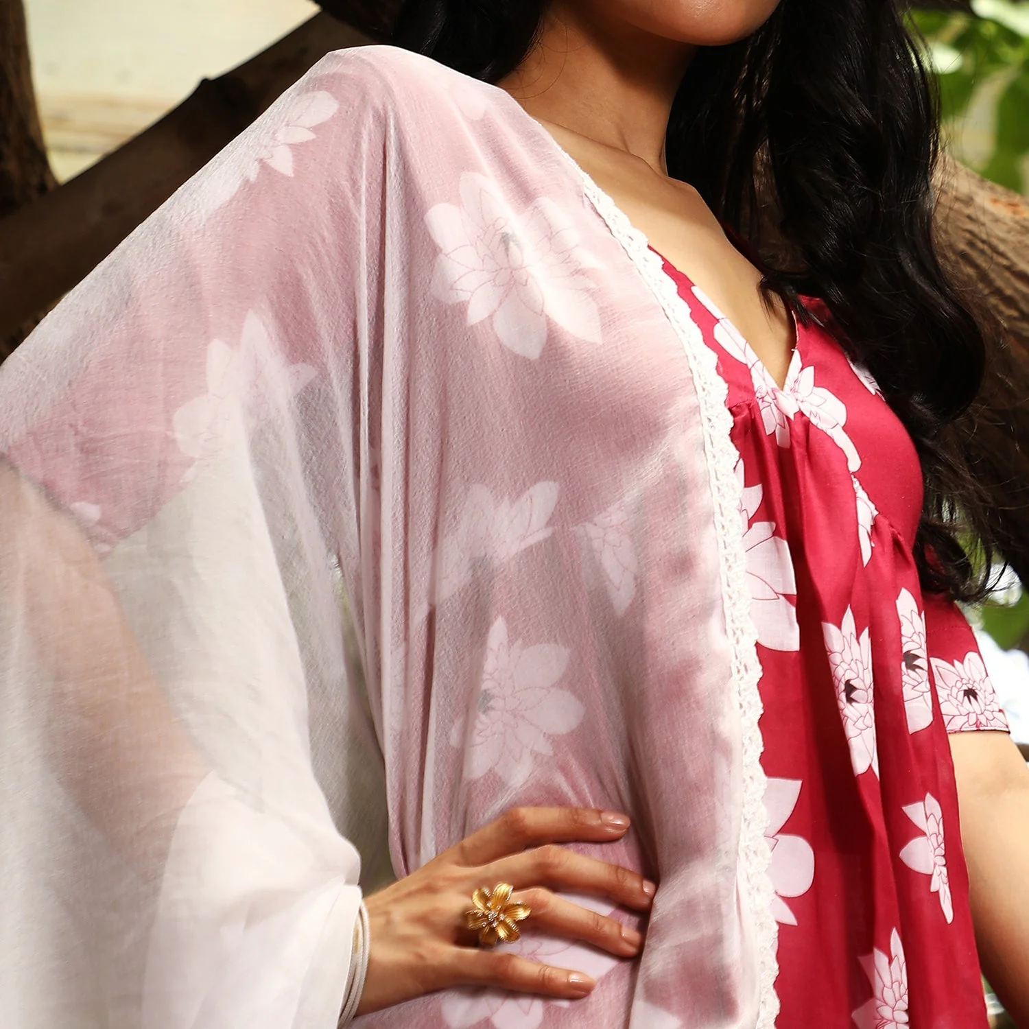 Water Lilies Kurta With Trousers And Dupatta - Image 22