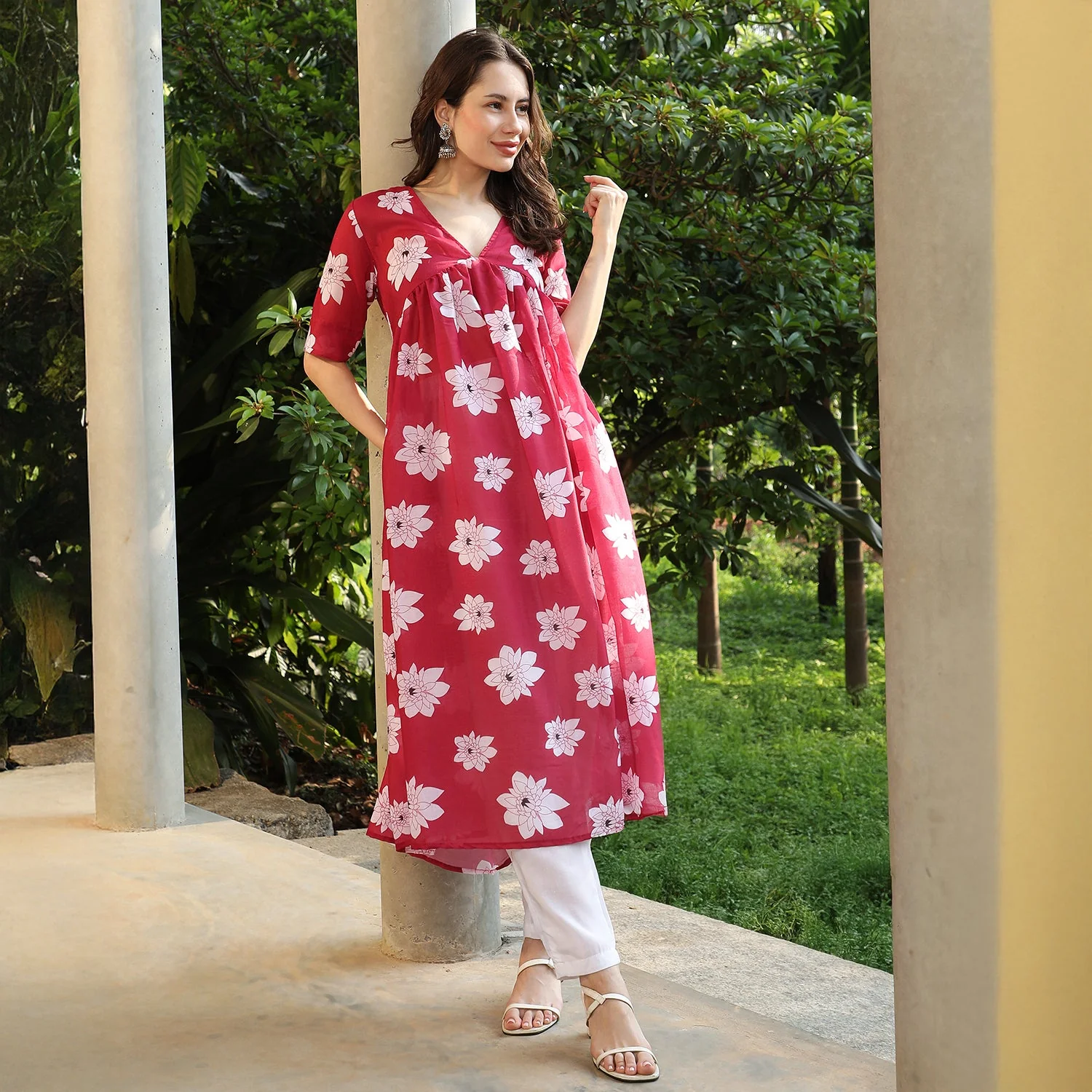 Water Lilies Kurta With Trousers And Dupatta - Image 24