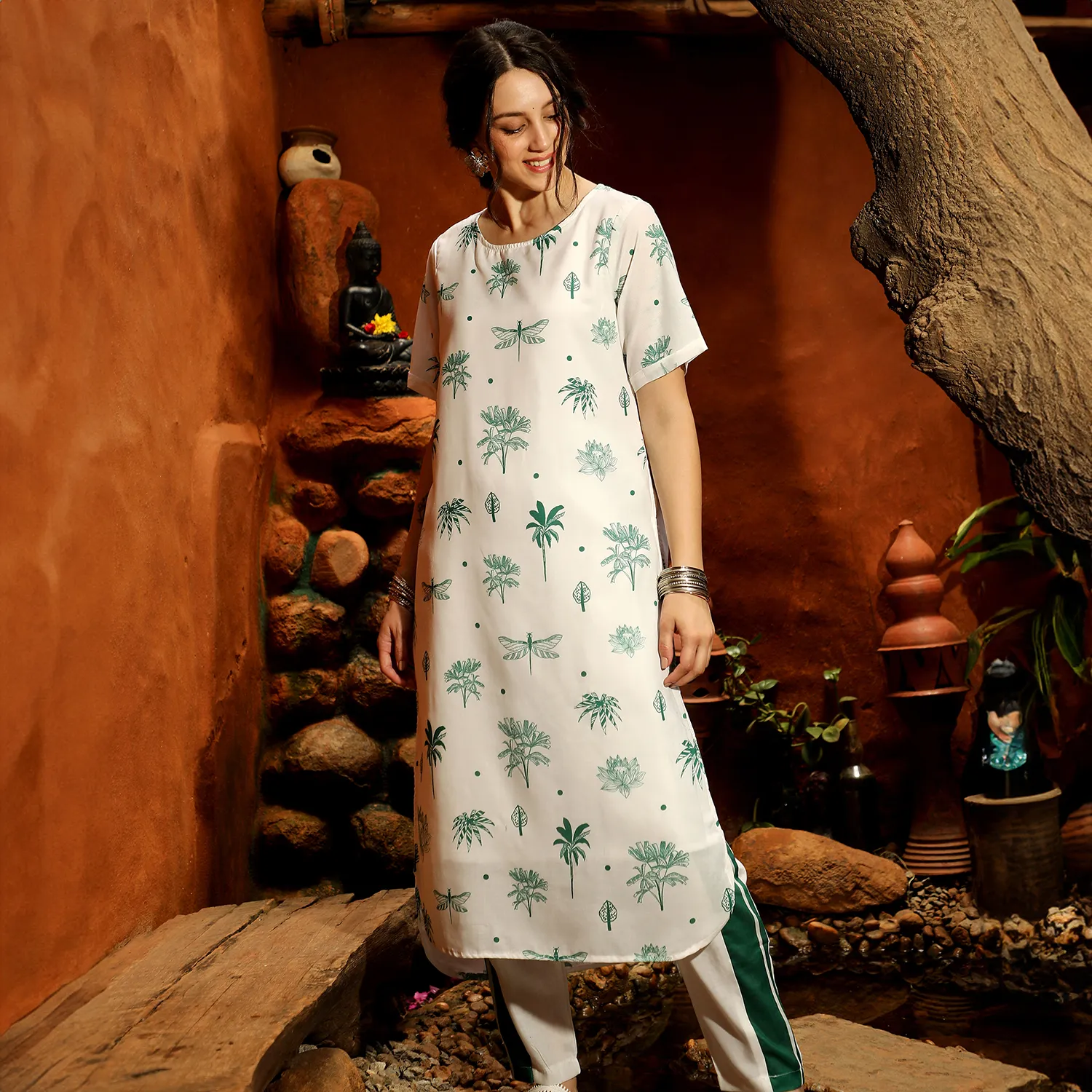 Dragonfly Palm Kurta With Trousers - Image 6