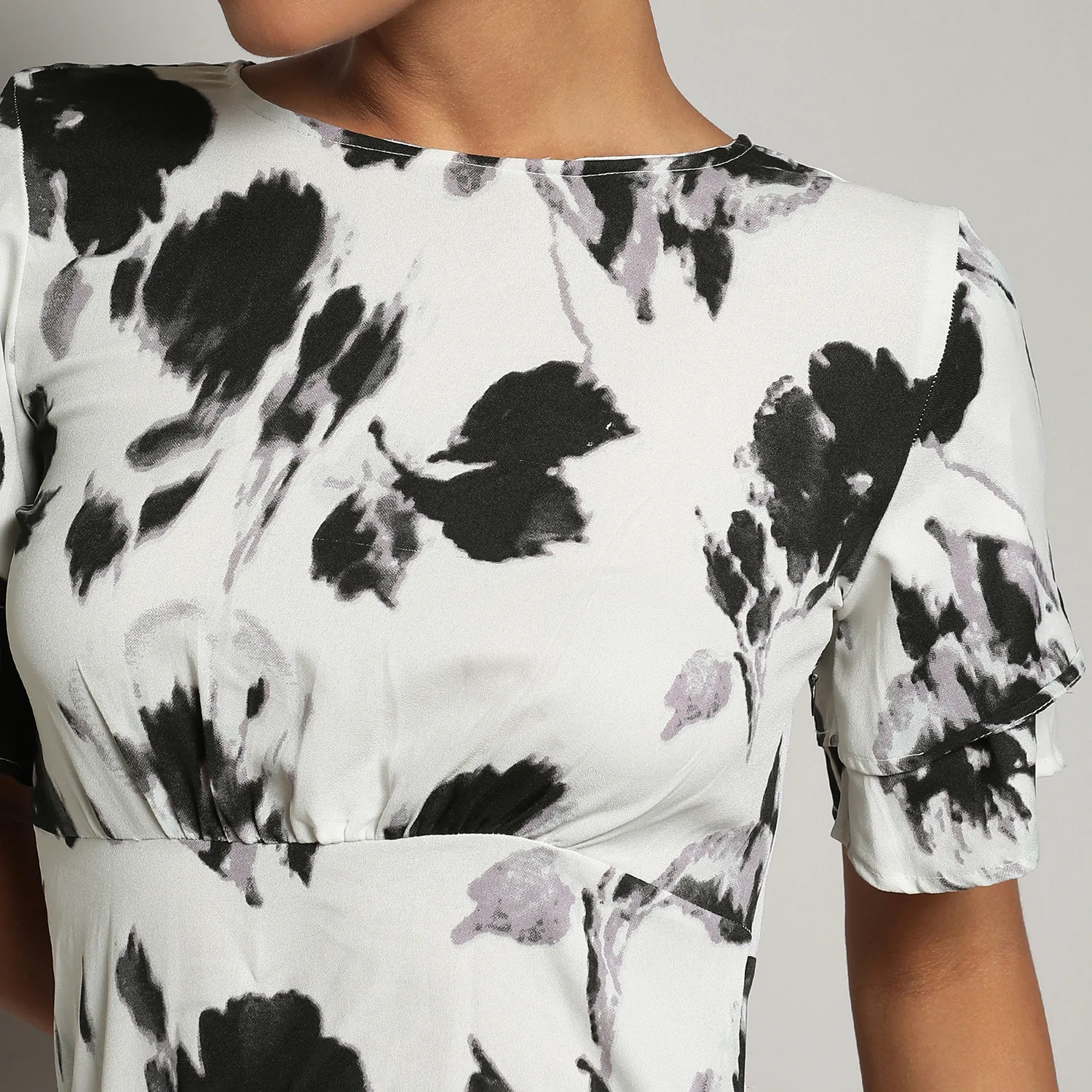 Flower Dress With Slit - Image 5