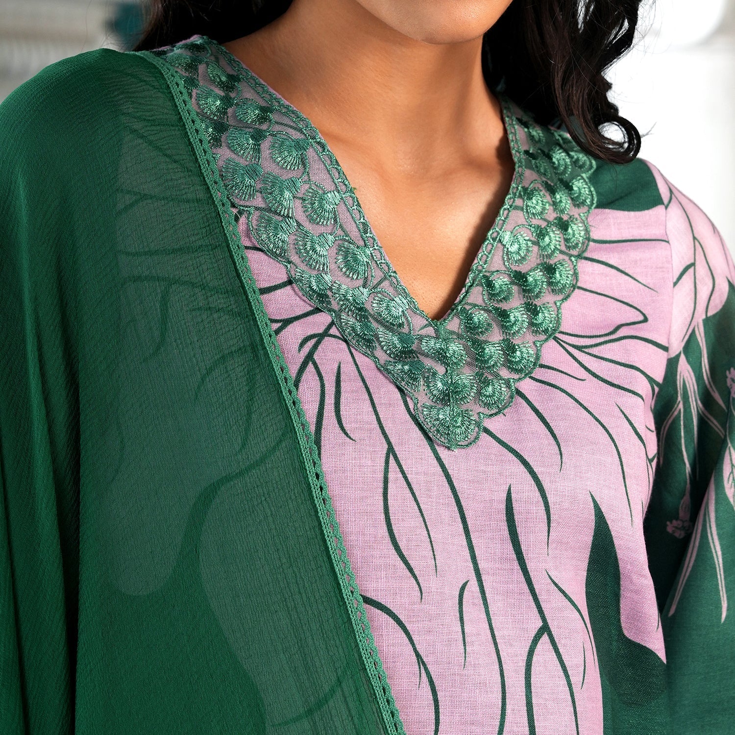 Contrast Tulips Kurta Set - Image 2