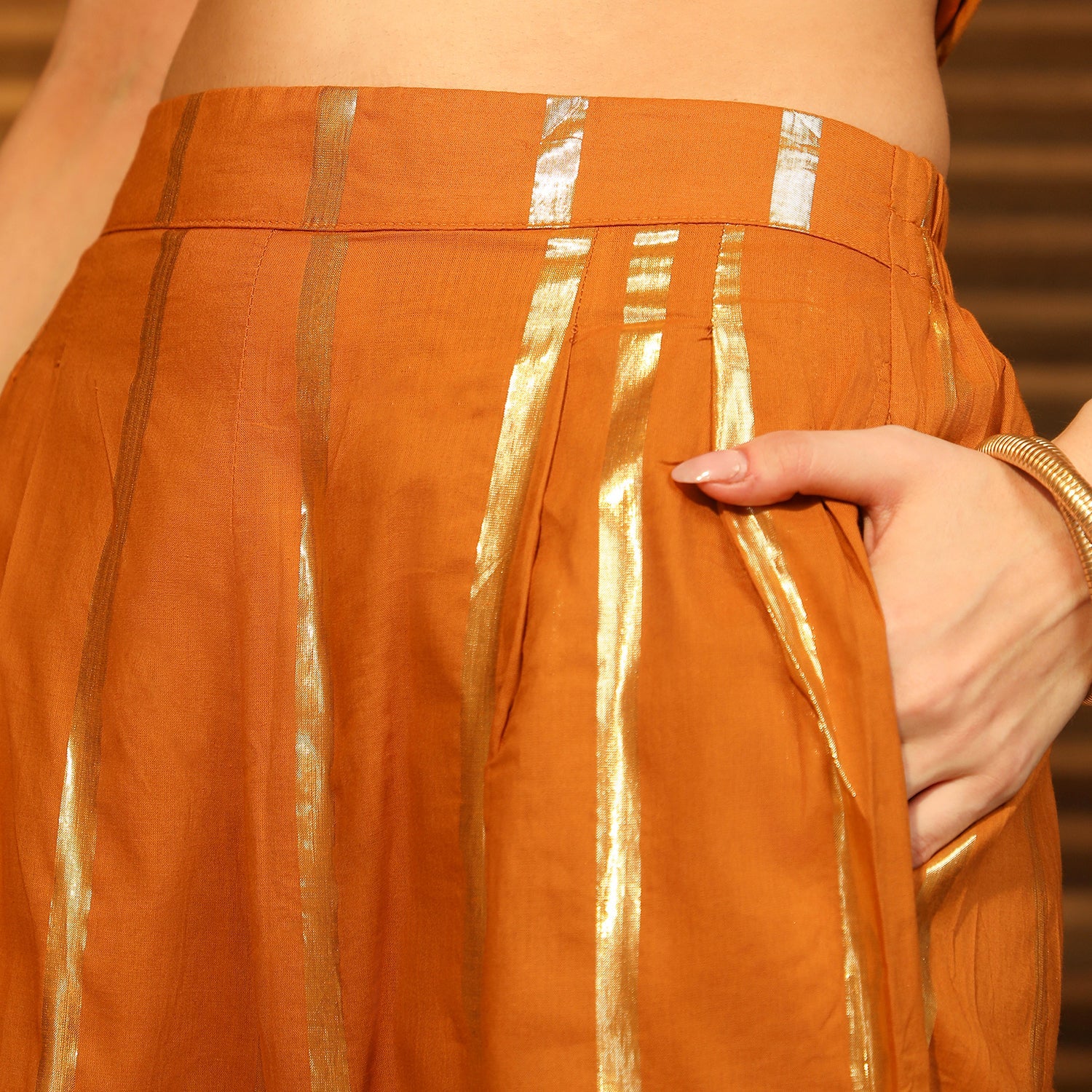 Metallic Striped Kurta Set - Image 11