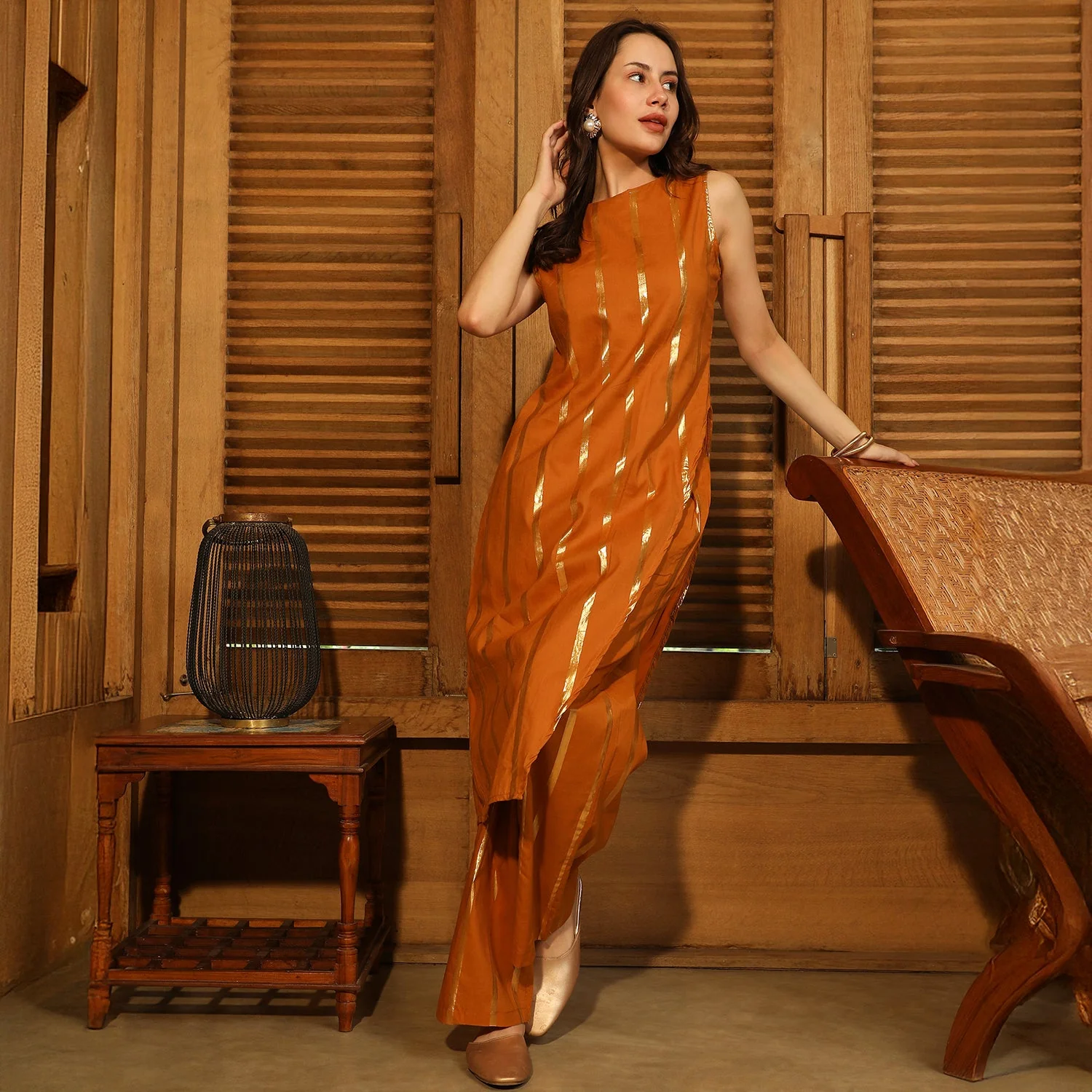 Metallic Striped Kurta Set - Image 5