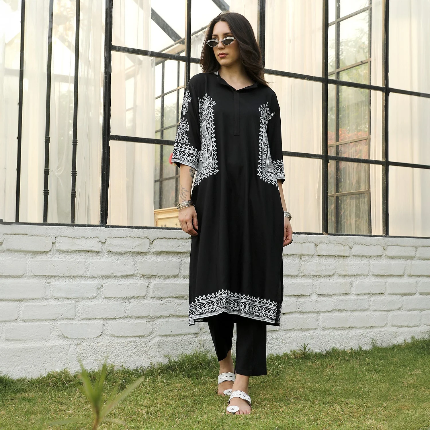 Geometric Print Kurta With Trousers Set - Image 2