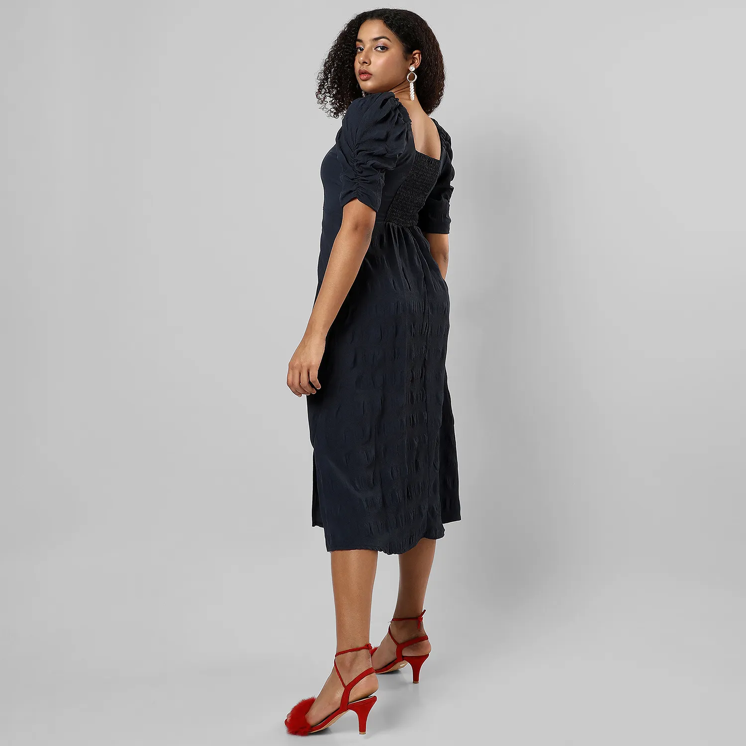 Creased Dress With Slit Detail - Image 4