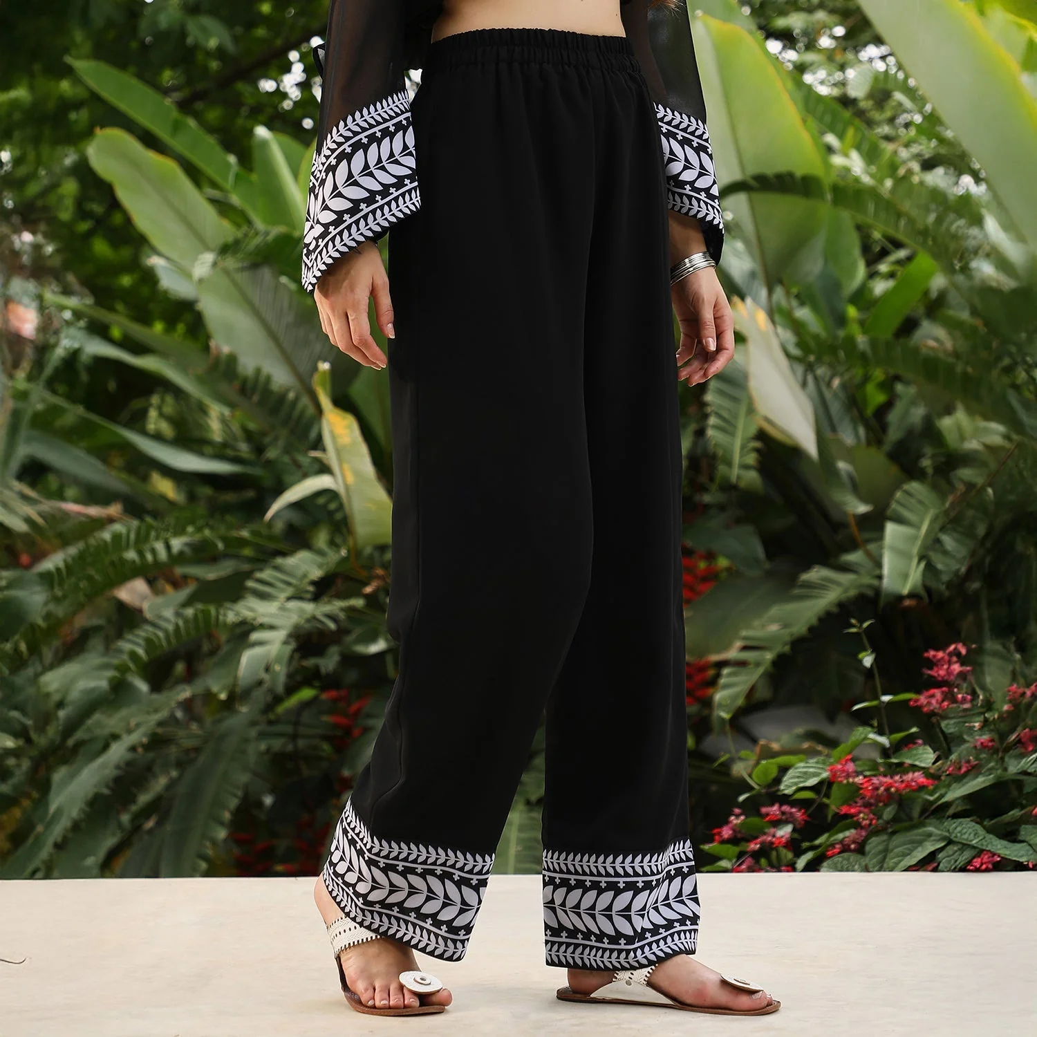 Folaige-Lined Kurta Set - Image 3