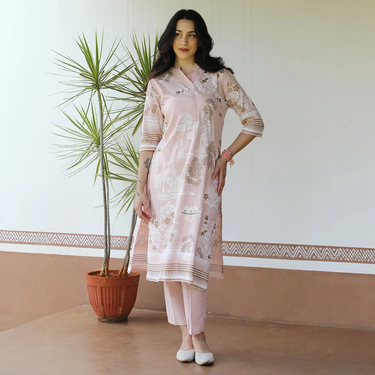 Flora Cluster Print Kurta With Trousers Set - Image 6
