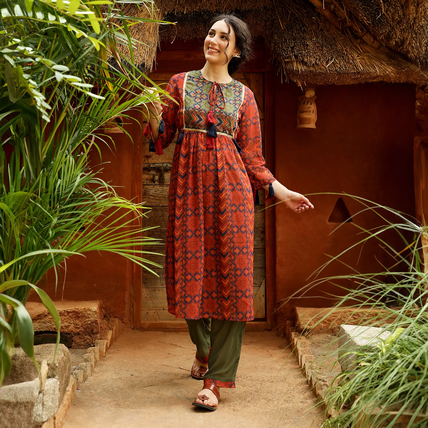 Geometric Block Kurta With Trousers - Image 8